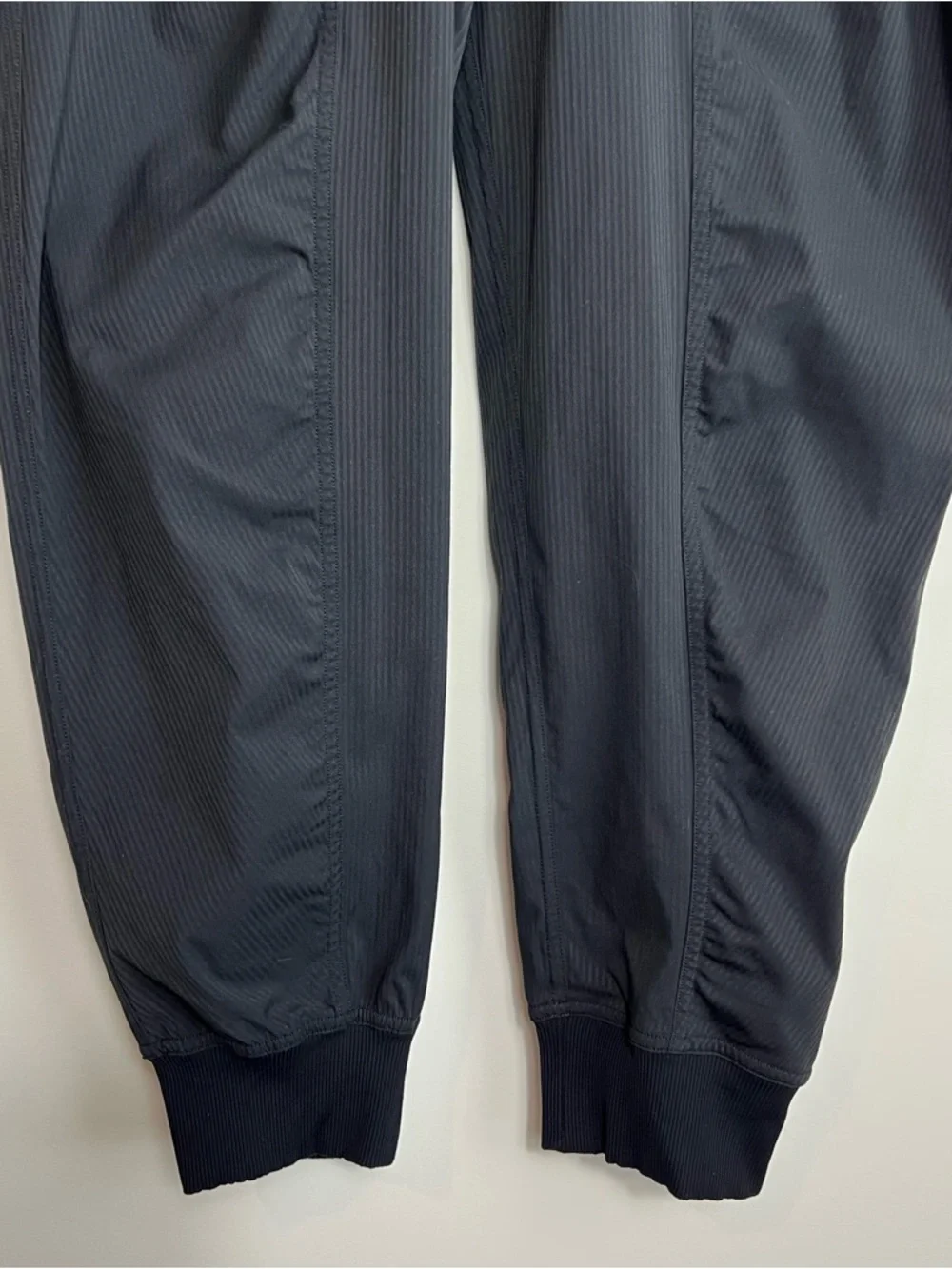 Lululemon Dance Studio Black Grey Stripe Rib Cuff Mid Rise Joggers 10 - Picture 3 of 6